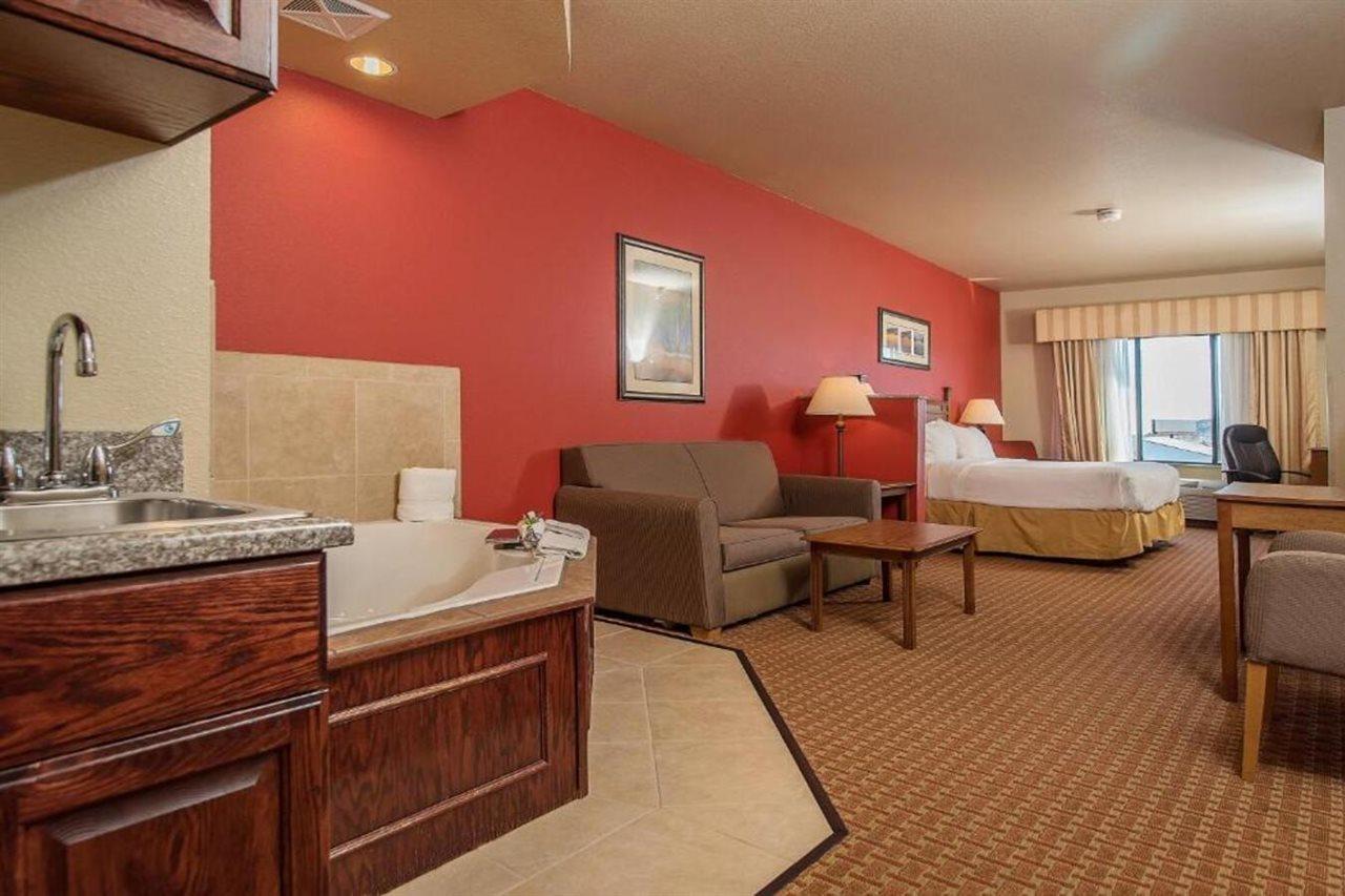 Baymont Inn & Suites By Wyndham Sturgis Eksteriør billede